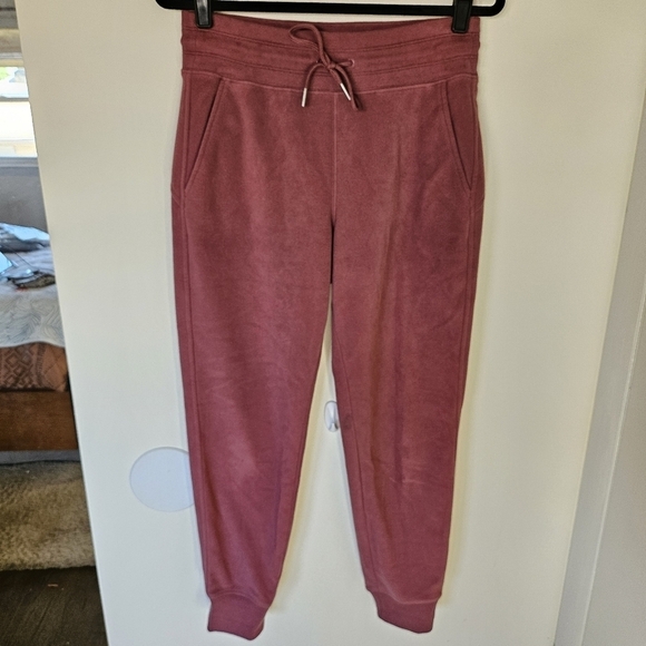 VGUC Athleta Balance Microfleece Jogger Pants Mauve Pink Small - Picture 2 of 14